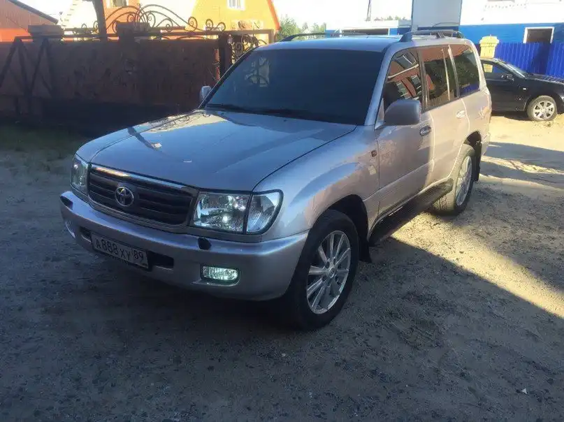 Фото автомобиля LADA 2114 SAMARA, 2012 — госномер В064ОУ89. Цвет: ЧЕРНЫЙ