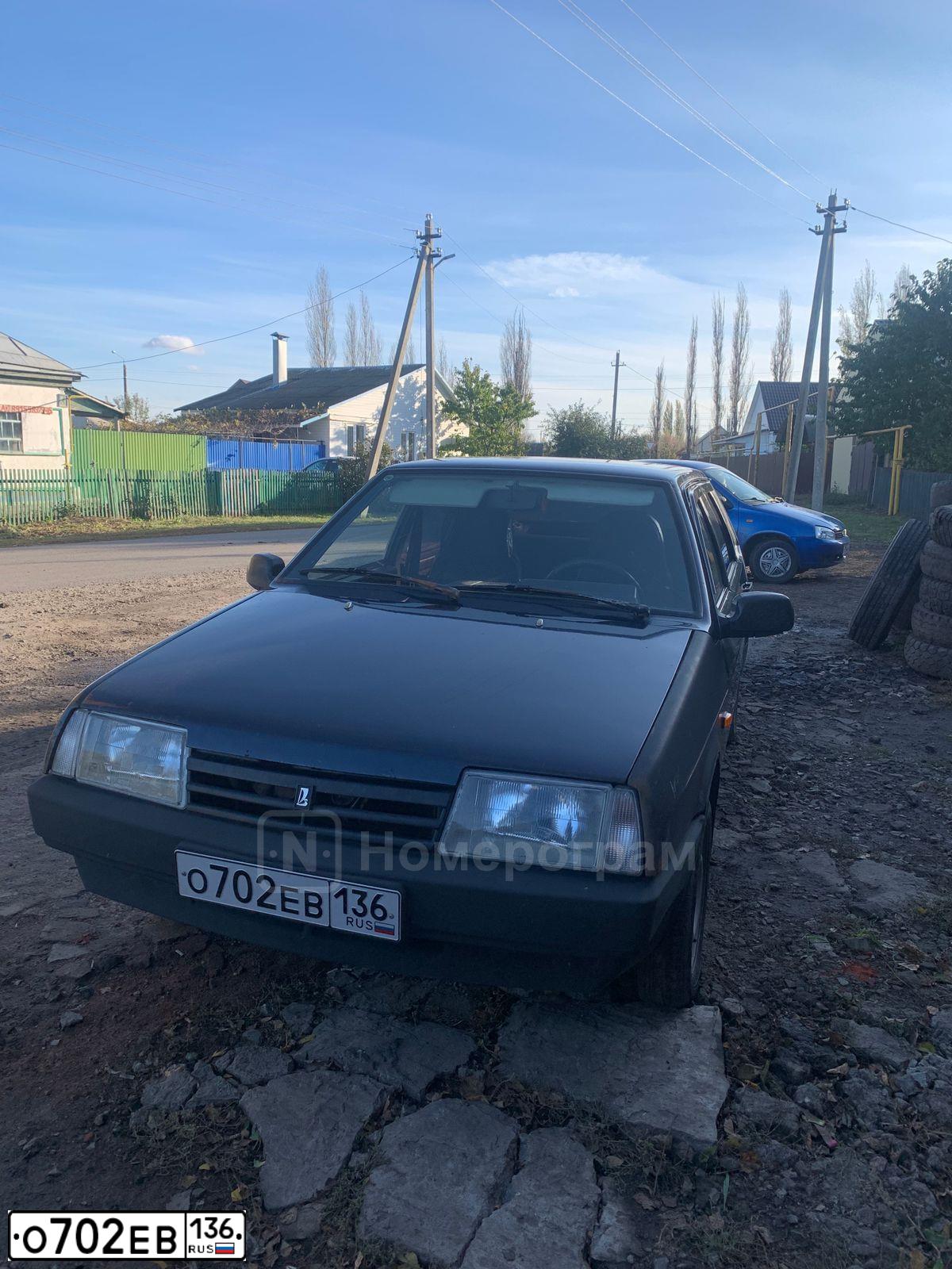 Фото автомобиля LADA 2109 SAMARA, 2004 — госномер О702ЕВ136. Цвет: ГРАФИТОВЫЙ МЕТАЛИК