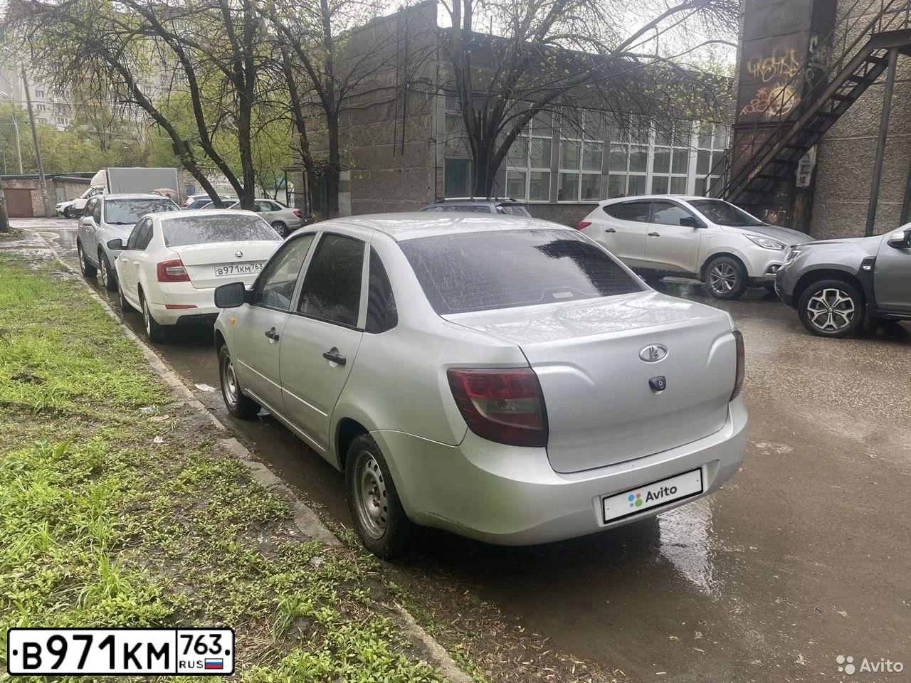 Фото автомобиля ШКОДА ОКТАВИЯ, 2014 — госномер Х604ЕХ180. Цвет: Белый