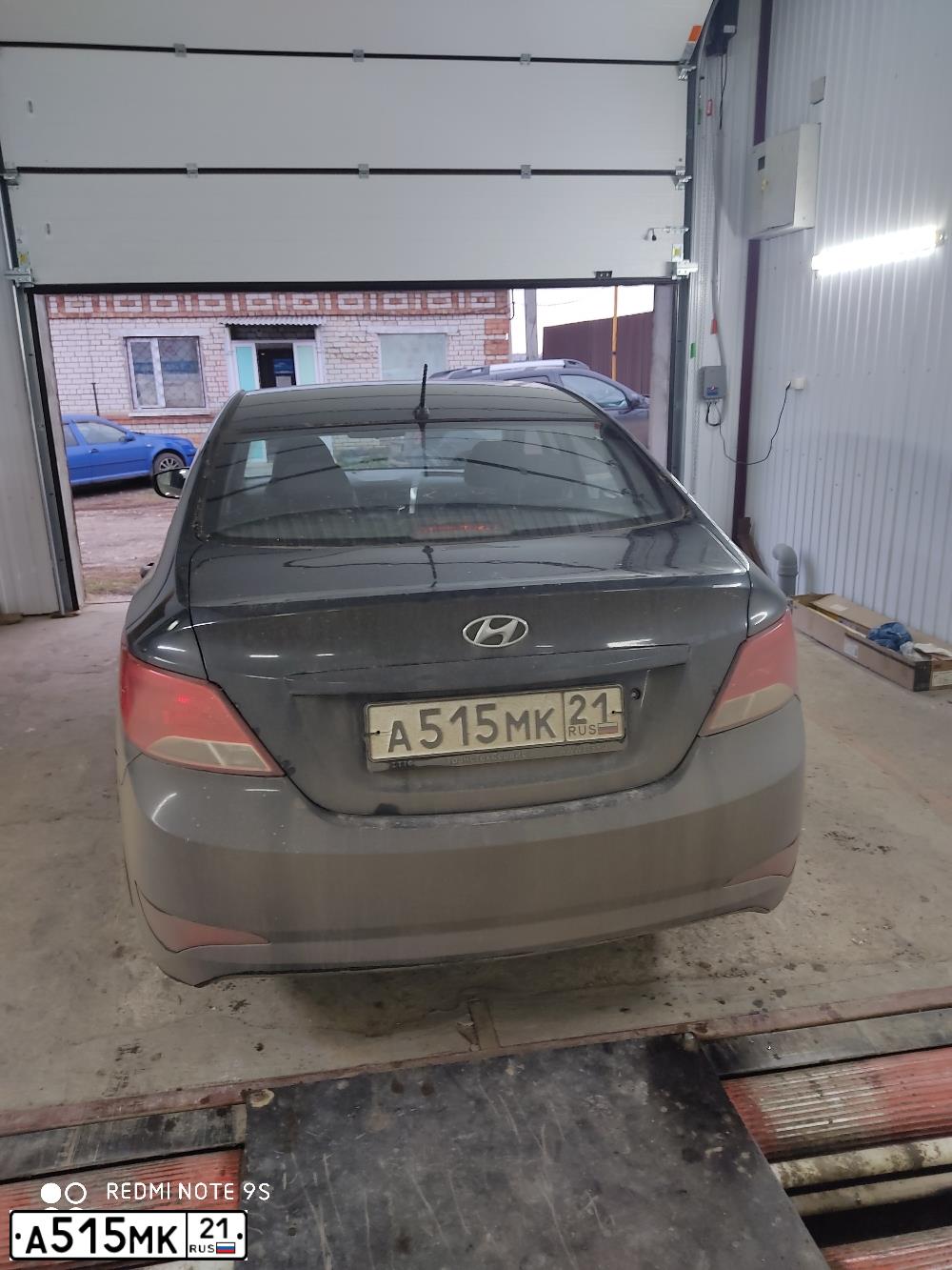 Фото автомобиля HYUNDAI SOLARIS, 2014 — госномер М135ТР763. Цвет: ЧЕРНЫЙ