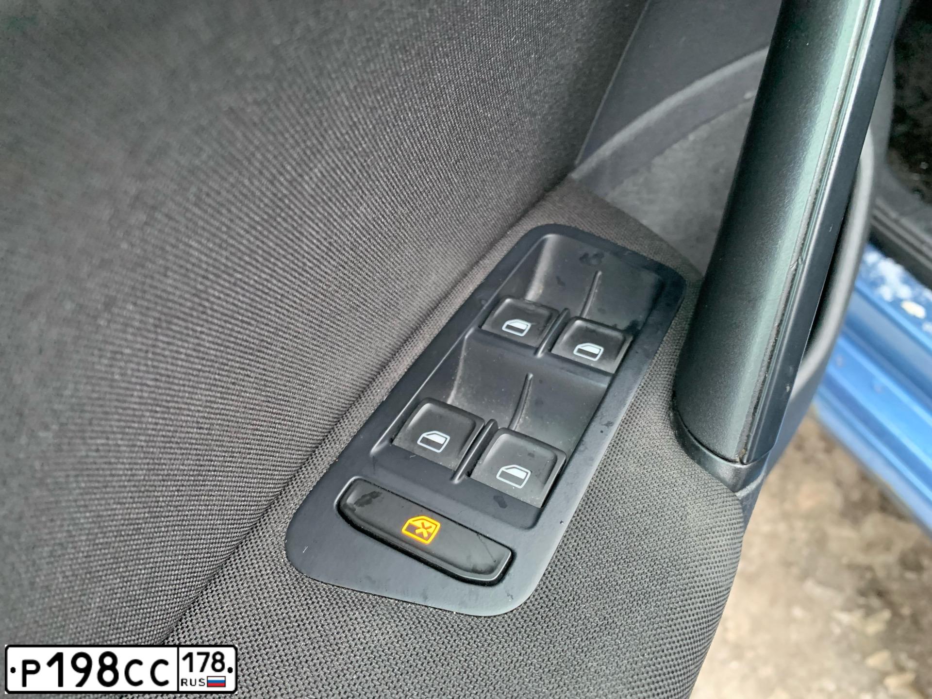Фото автомобиля VOLKSWAGEN GOLF, 2013 — госномер Е918РС147