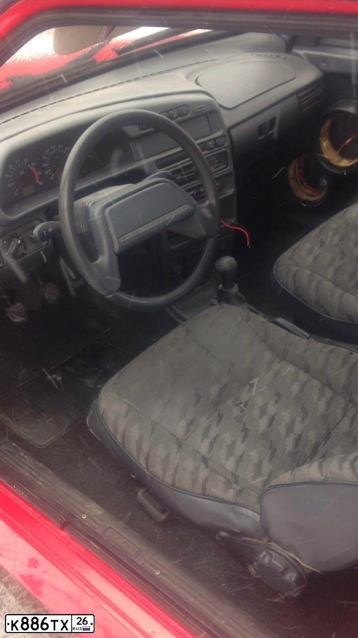 Фото автомобиля LADA 2108 SAMARA, 2002 — госномер Р400УЕ99. Цвет: Красный