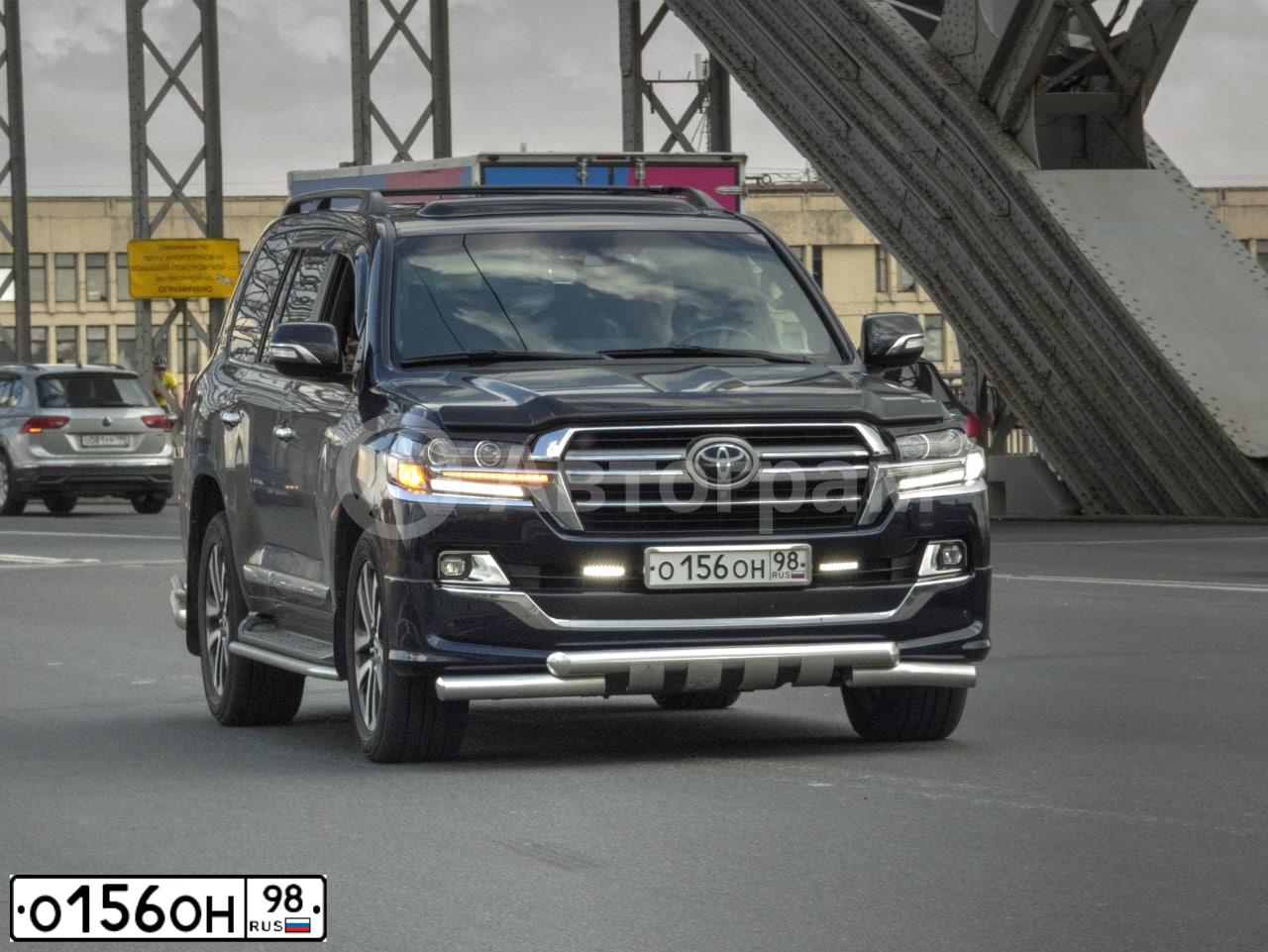 Фото автомобиля VOLVO XC90, 2007 — госномер О156ОН98. Цвет: ЧЕРНЫЙ