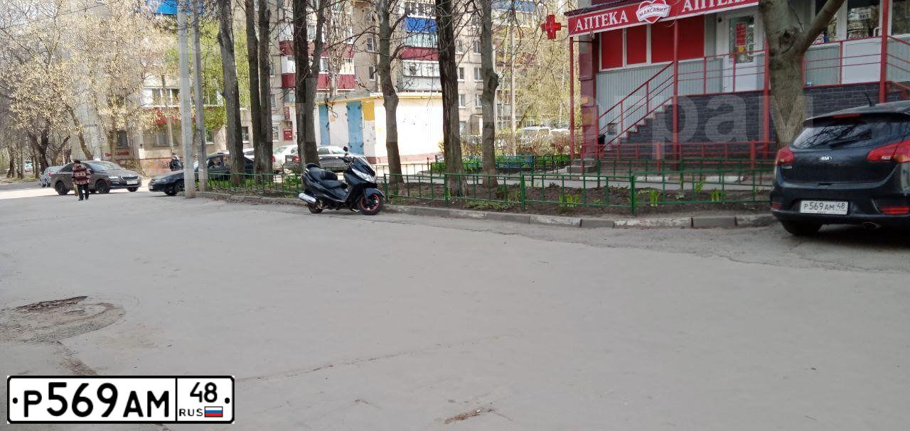 Фото автомобиля KIA CEE'D, 2015 — госномер Р569АМ48. Цвет: ЧЕРНЫЙ ПЕРЛАМУТР