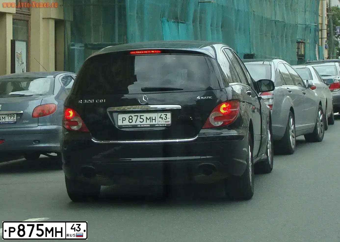 Фото автомобиля MERCEDES R-KLASSE, 2008 — госномер М077ВК136. Цвет: ЧЕРНЫЙ
