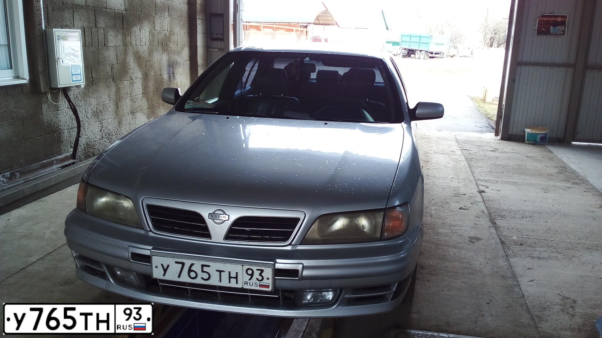 Фото автомобиля NISSAN MAXIMA, 1999 — госномер У765ТН93. Цвет: СЕРЕБРИСТЫЙ