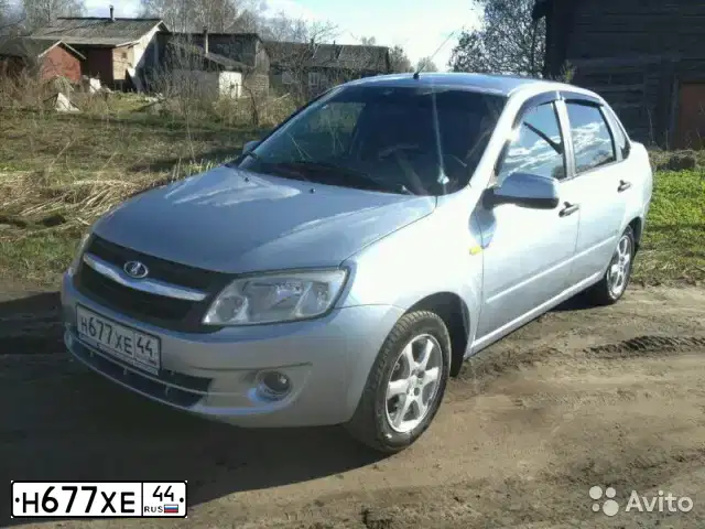 Фото автомобиля LADA 2190 GRANTA, 2012 — госномер О577РА44. Цвет: голубой