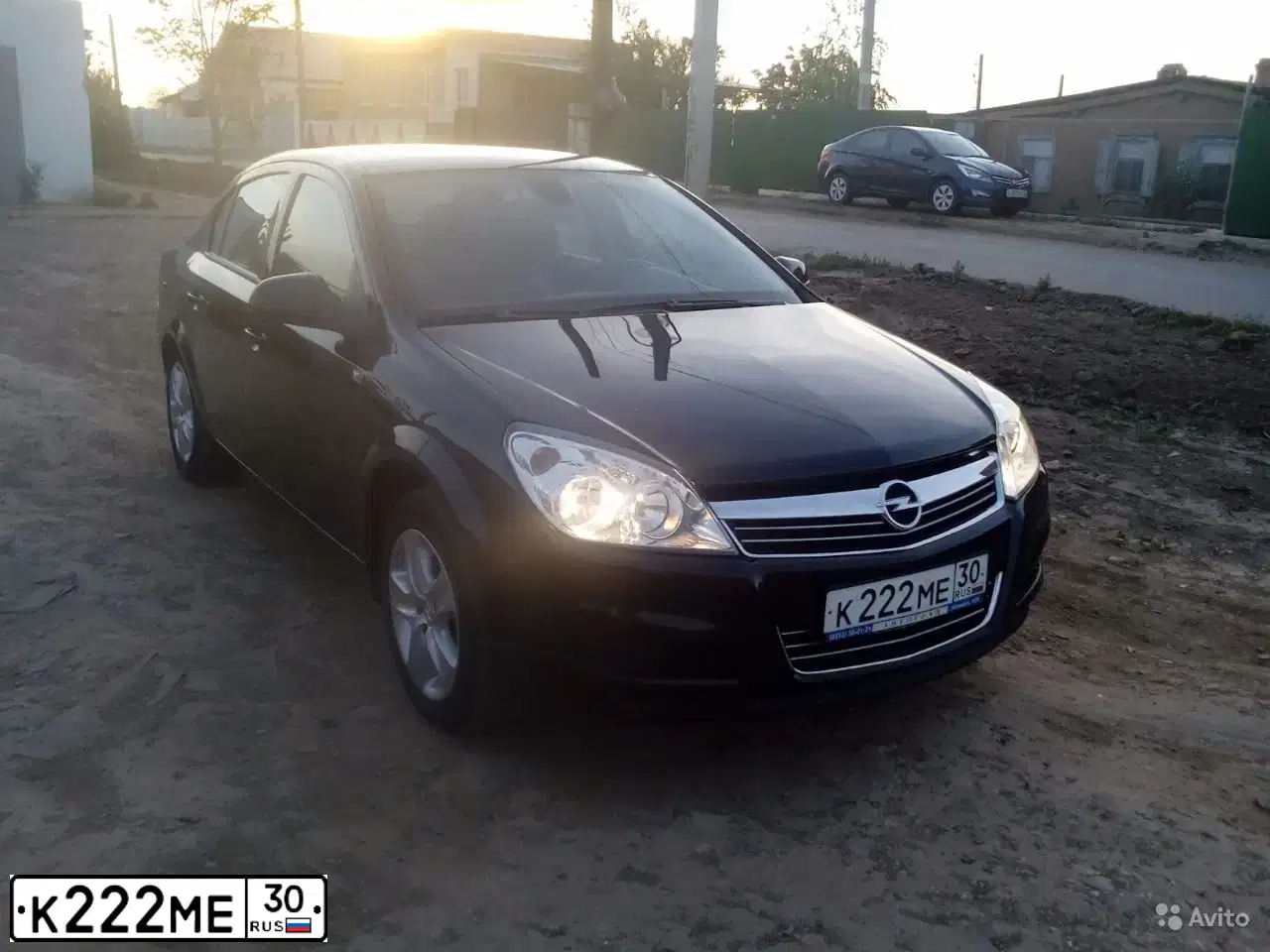 Фото автомобиля OPEL ASTRA, 2014 — госномер М484МО30. Цвет: ЧЕРНЫЙ
