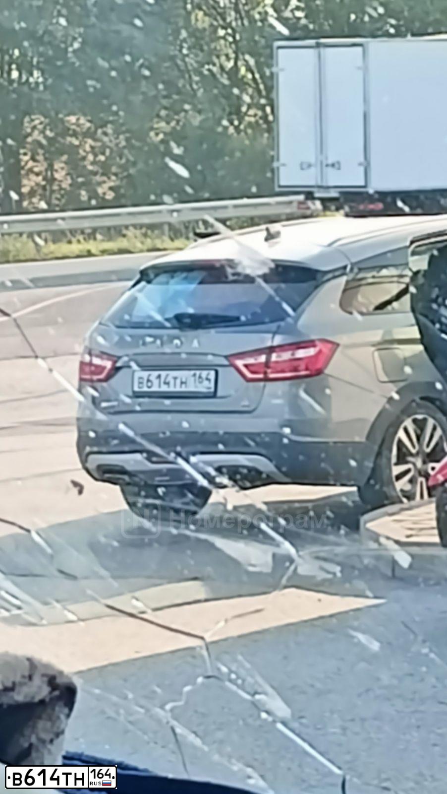 Фото автомобиля HYUNDAI SOLARIS, 2015 — госномер О011КО64. Цвет: ЧЕРНЫЙ