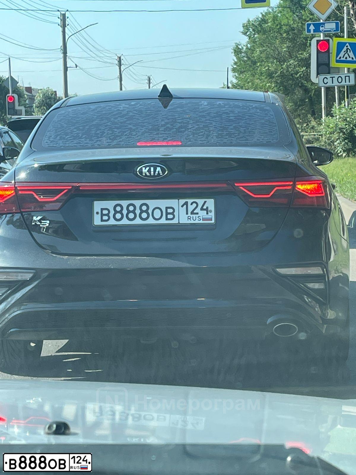 Фото автомобиля SKODA OCTAVIA, 2013 — госномер Е618ВВ35. Цвет: ЧЕРНЫЙ