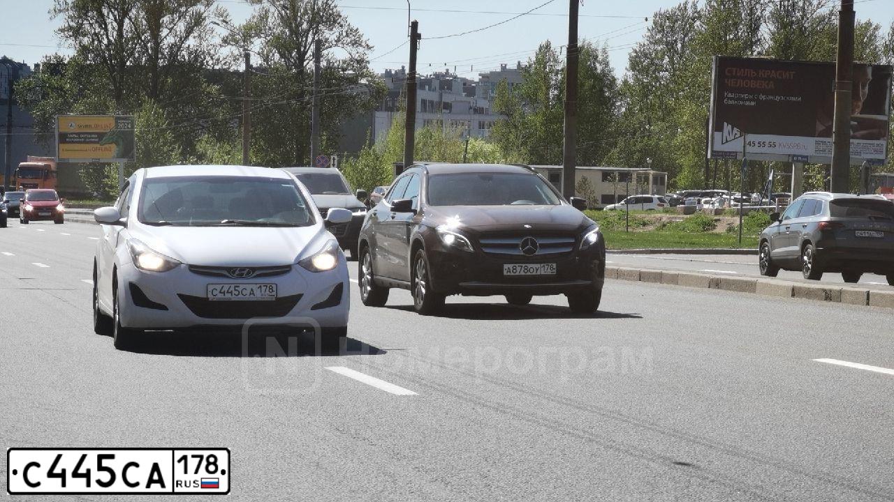Фото автомобиля HYUNDAI ELANTRA, 2014 — госномер Н572ТН82. Цвет: Белый