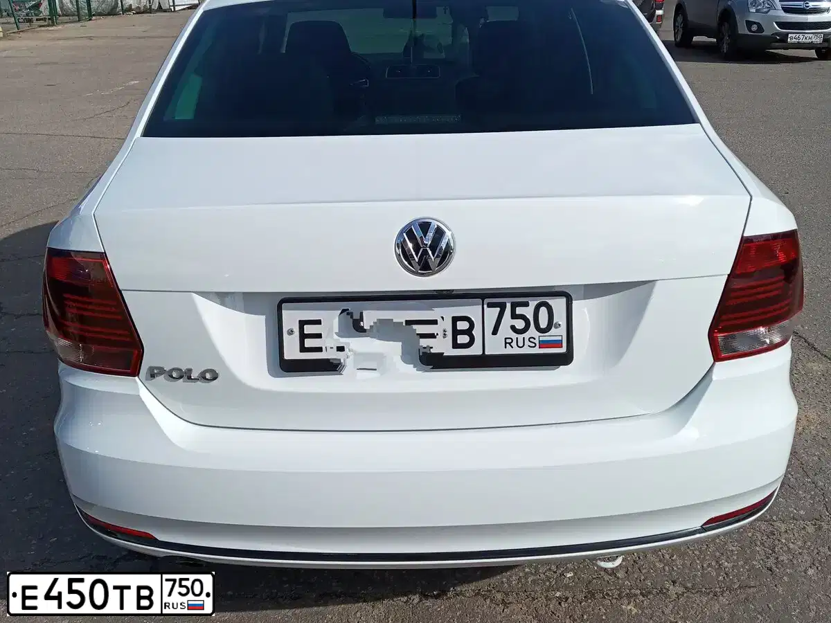 Фото автомобиля VOLKSWAGEN POLO, 2018 — госномер О738ТЕ69. Цвет: Белый