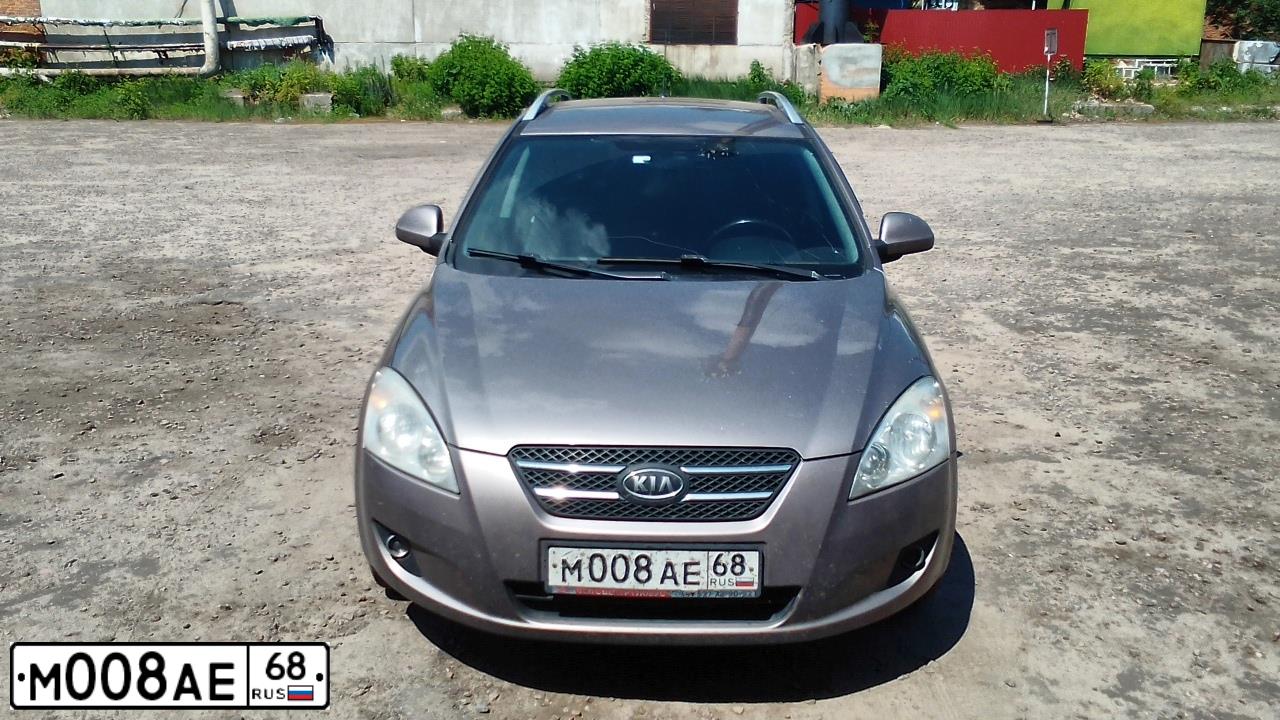 Фото автомобиля KIA CEE'D, 2008 — госномер М008АЕ68. Цвет: БЕЖЕВЫЙ
