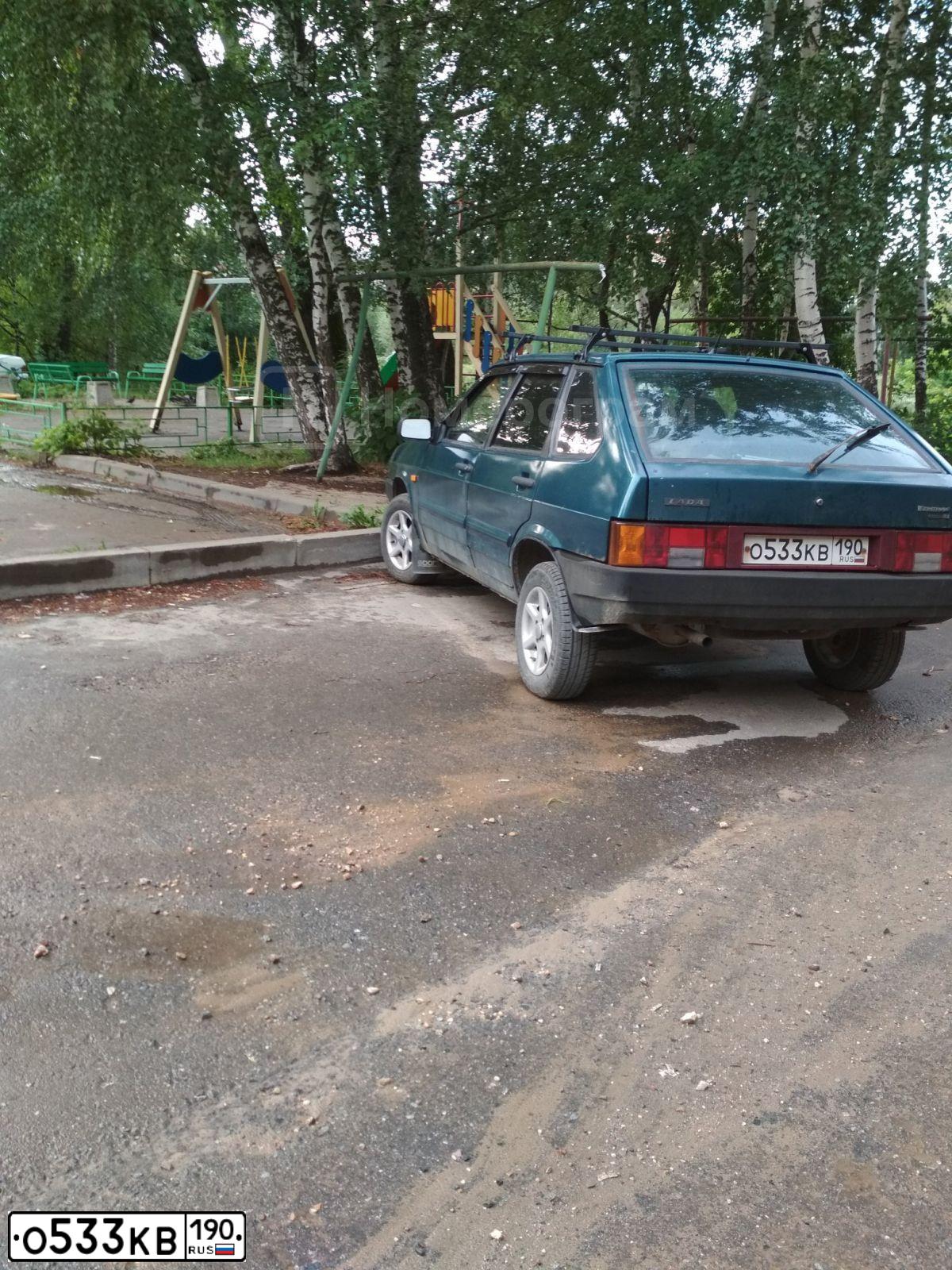 Фото автомобиля LADA 2109 SAMARA, 1999 — госномер О533КВ190. Цвет: СЕРЕБРИСТО-ЗЕЛЕНЫЙ