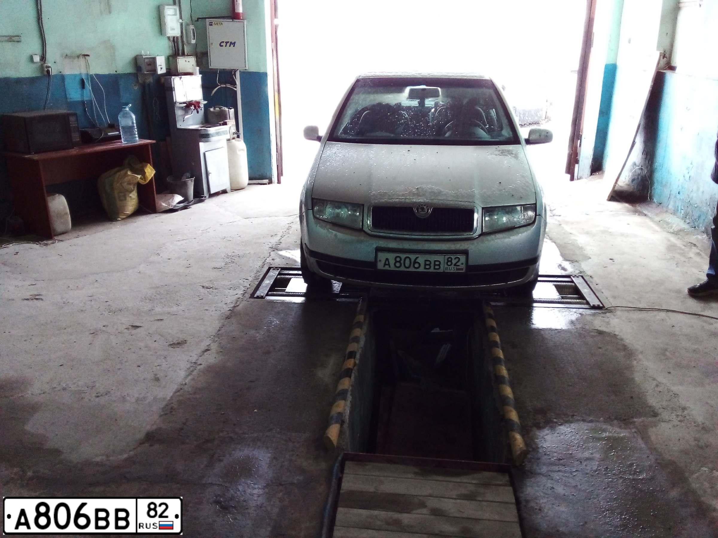 Фото автомобиля SKODA FABIA, 2001 — госномер В228ОР161. Цвет: СЕРЕБРИСТЫЙ