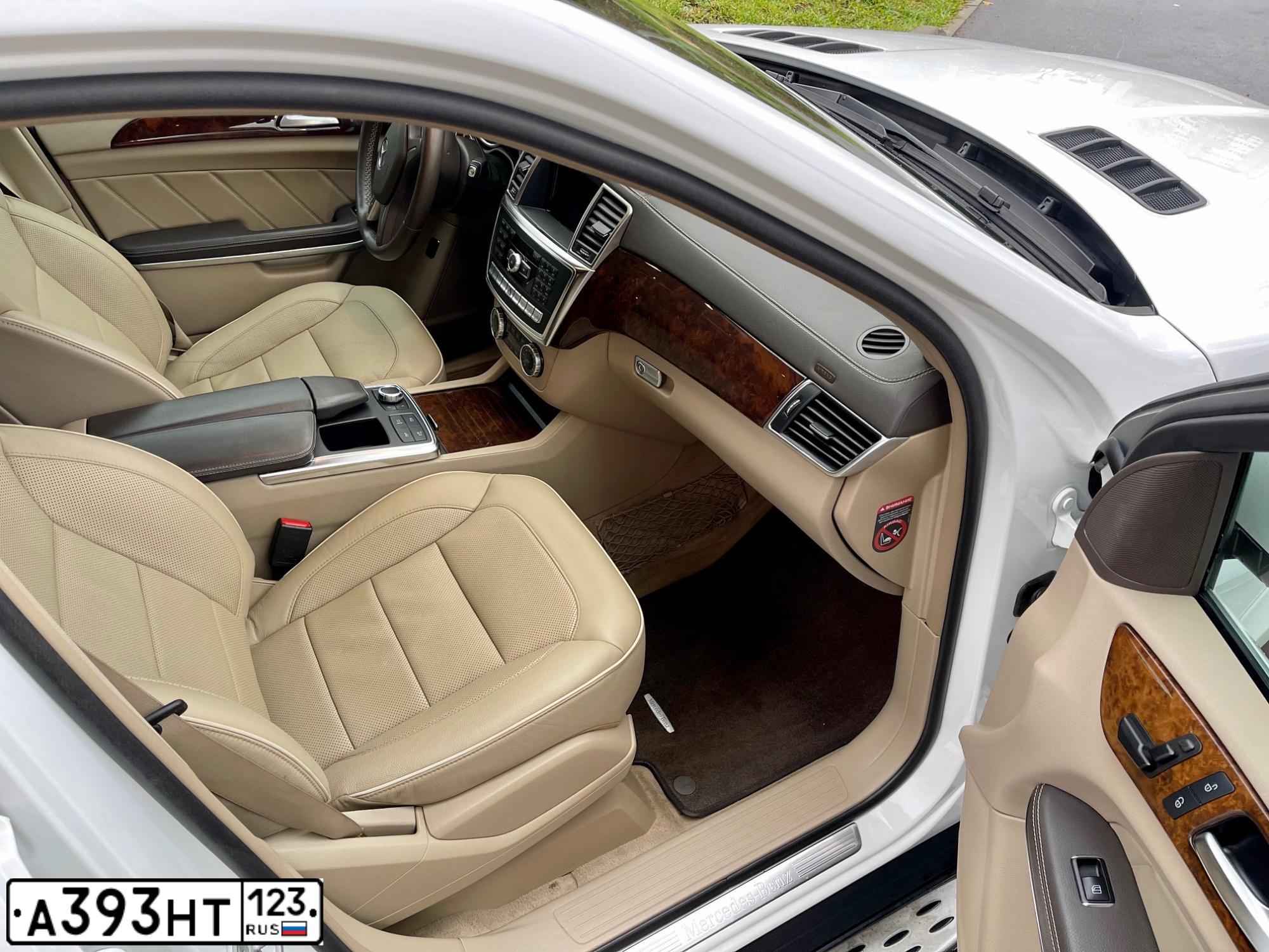 Фото автомобиля MERCEDES GL-KLASSE, 2014 — госномер А393НТ123. Цвет: Белый