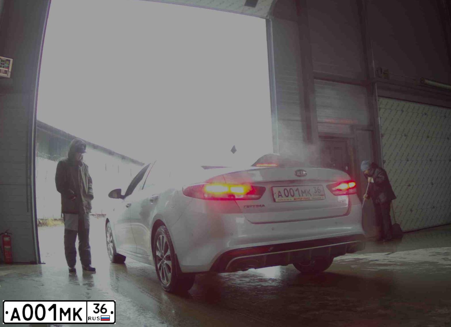 Фото автомобиля KIA MAGENTIS / OPTIMA, 2013 — госномер А001МК36. Цвет: СЕРЕБРИСТЫЙ