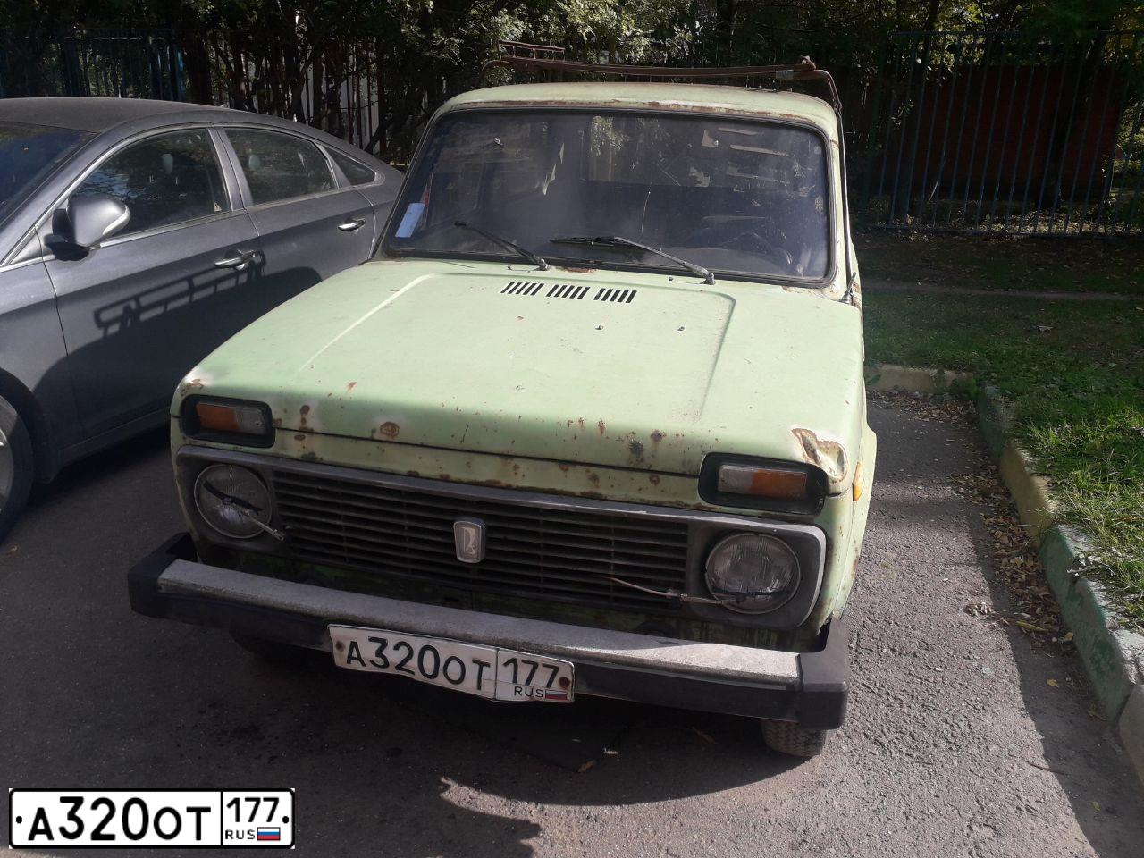 Фото автомобиля LADA 2121 NIVA, 1984 — госномер А320ОТ177. Цвет: ЗЕЛЕНЫЙ