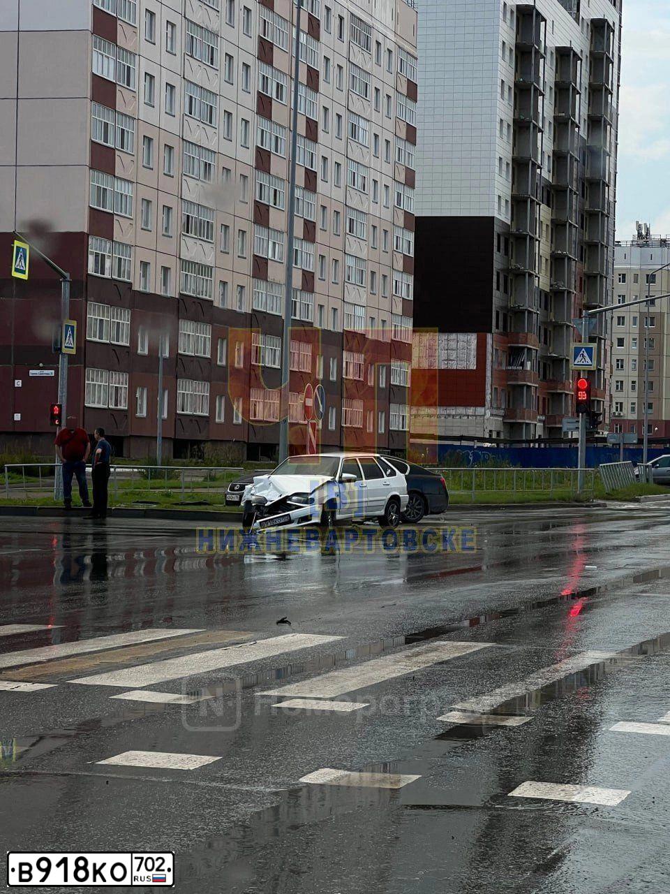 Фото автомобиля LADA 2114 SAMARA, 2011 — госномер В918КО702. Цвет: Белый