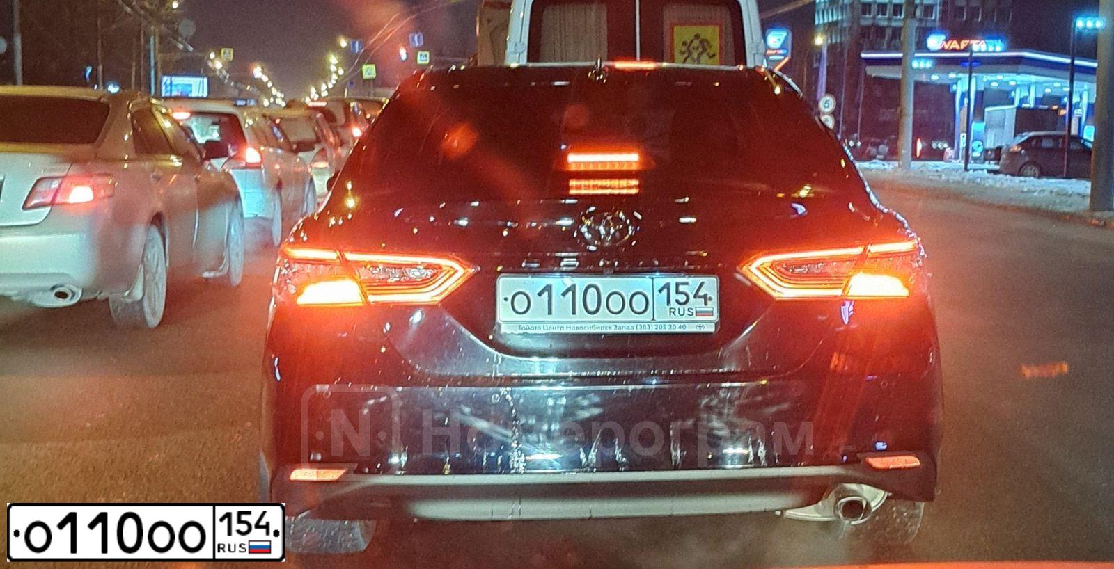 Фото автомобиля TOYOTA CAMRY, 2012 — госномер О110ОО154. Цвет: СЕРЕБРИСТЫЙ МЕТАЛЛИК