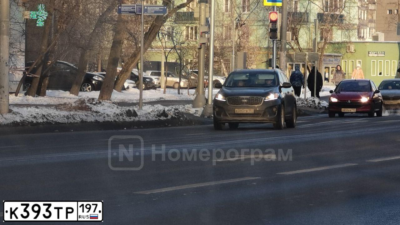 Фото автомобиля INFINITI G, 2011 — госномер О384ВО98. Цвет: ЧЕРНЫЙ