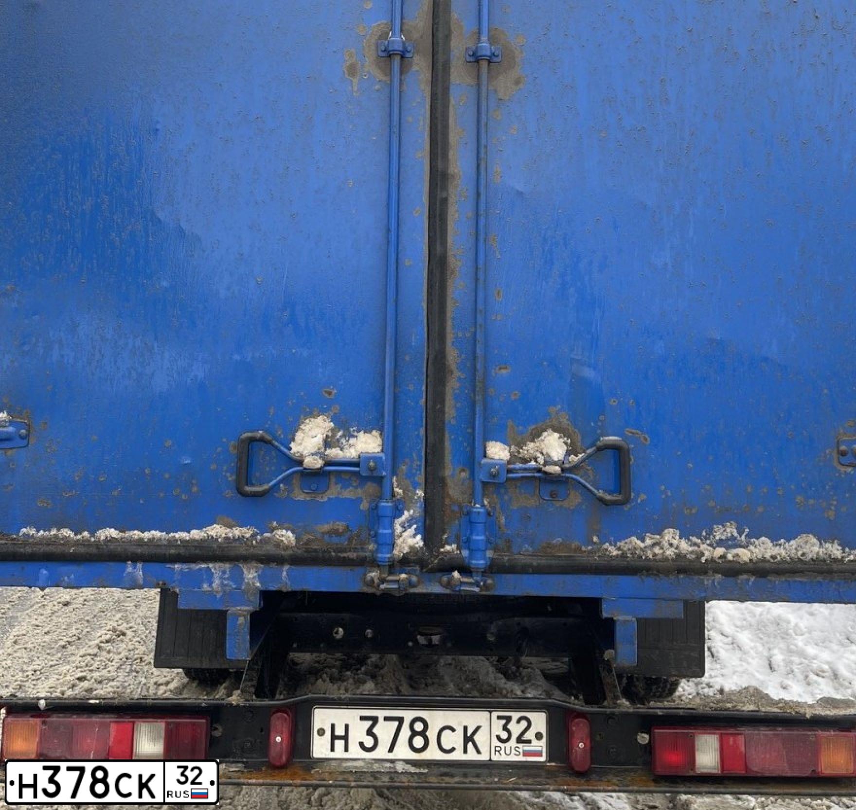 Фото автомобиля GAZ 3302 GAZEL, 2011 — госномер Р902КН58. Цвет: СИНИЙ