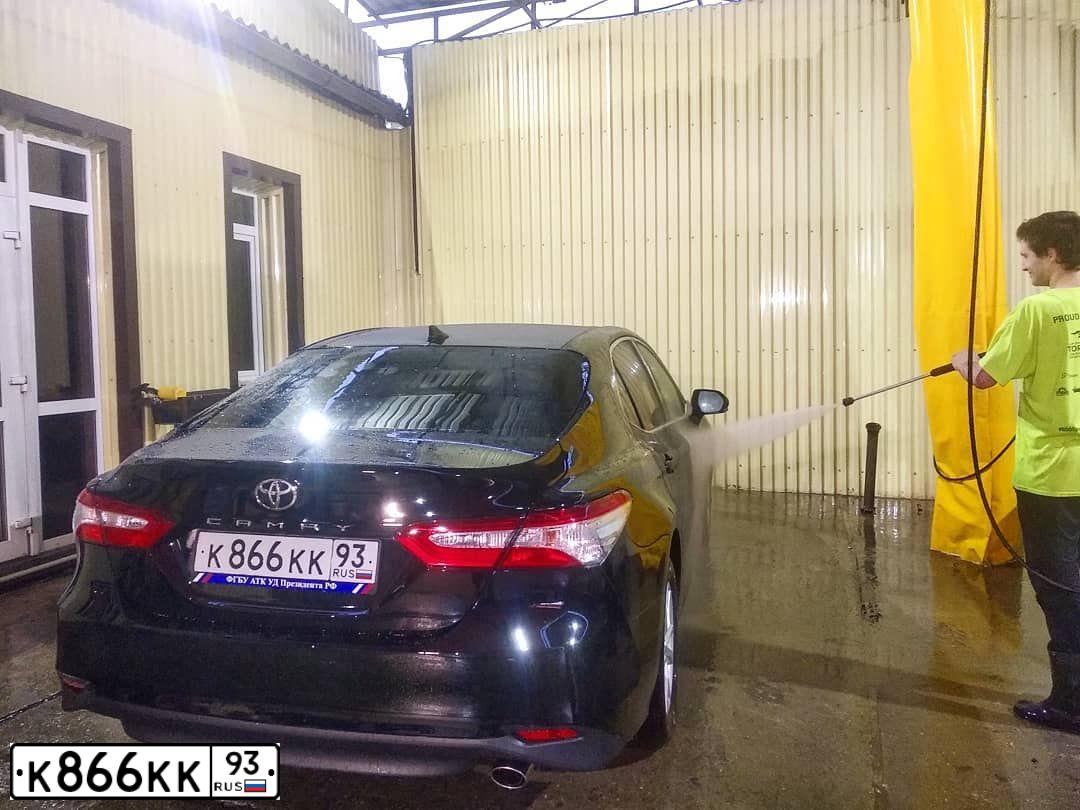 Фото автомобиля TOYOTA CAMRY, 2020 — госномер Т301ТН193