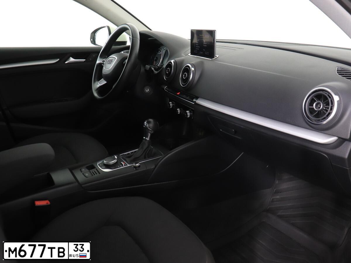 Фото автомобиля AUDI A3, 2014 — госномер Т867ВС977. Цвет: Белый