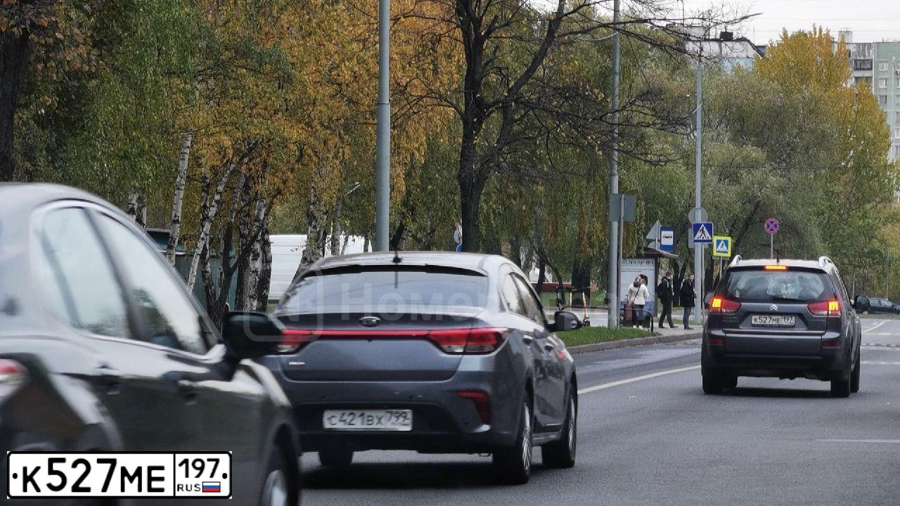 Фото автомобиля CITROEN C-CROSSER, 2011 — госномер О817АУ250. Цвет: Серый