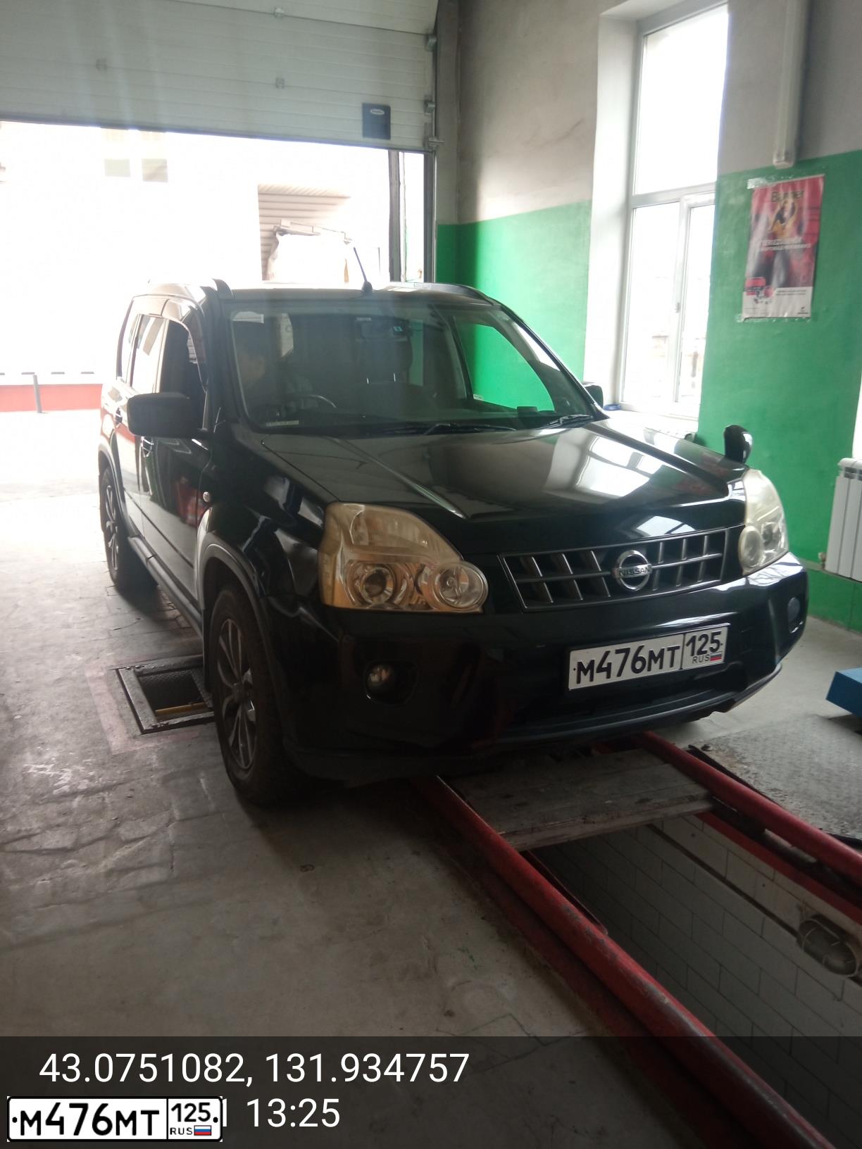 Фото автомобиля NISSAN X-TRAIL, 2010 — госномер М476МТ125