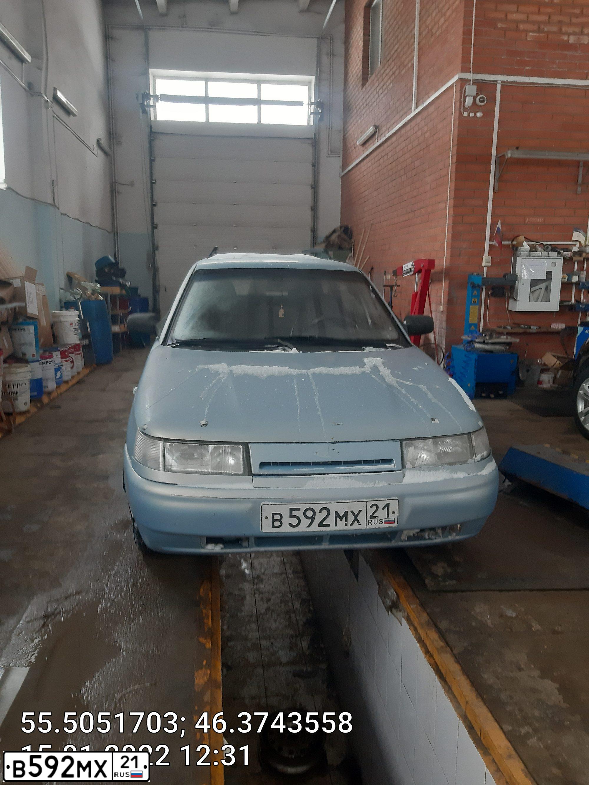 Фото автомобиля LADA 2111, 2004 — госномер М875ТВ21. Цвет: СЕРЕБРИСТО - ЖЕЛТЫЙ