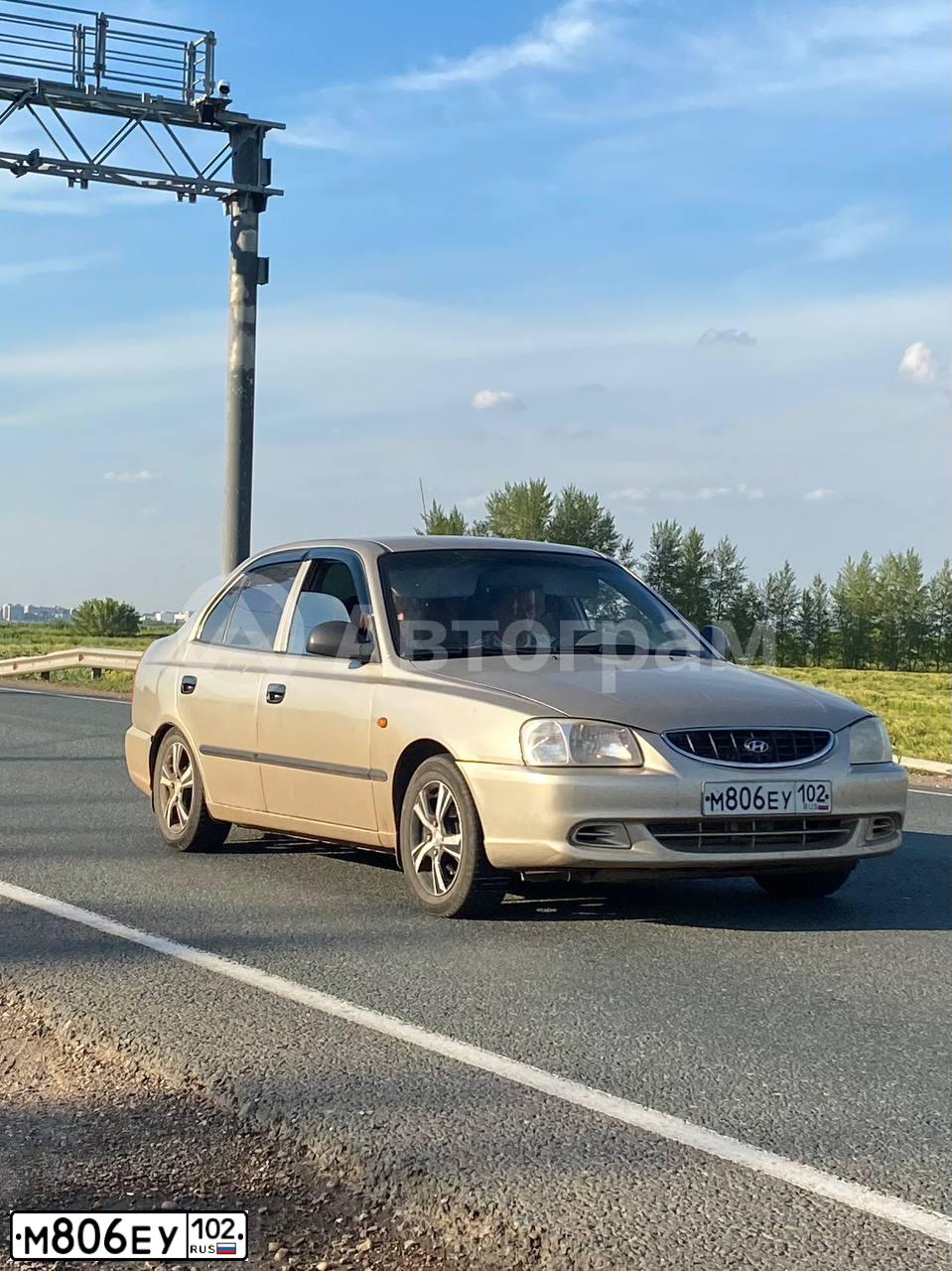 Фото автомобиля TAGAZ ACCENT, 2005 — госномер М806ЕУ102. Цвет: БЕЖЕВЫЙ