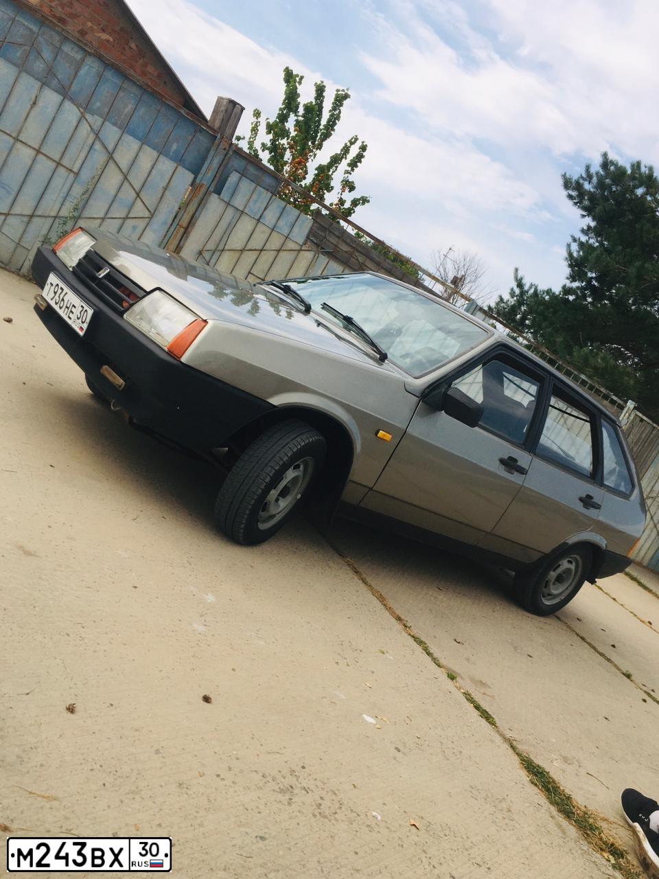 Фото автомобиля LADA 2109 SAMARA, 1999 — госномер М243ВХ30. Цвет: СЕРЕБРИСТЫЙ СЕРО-ЗЕЛЕНЫЙ