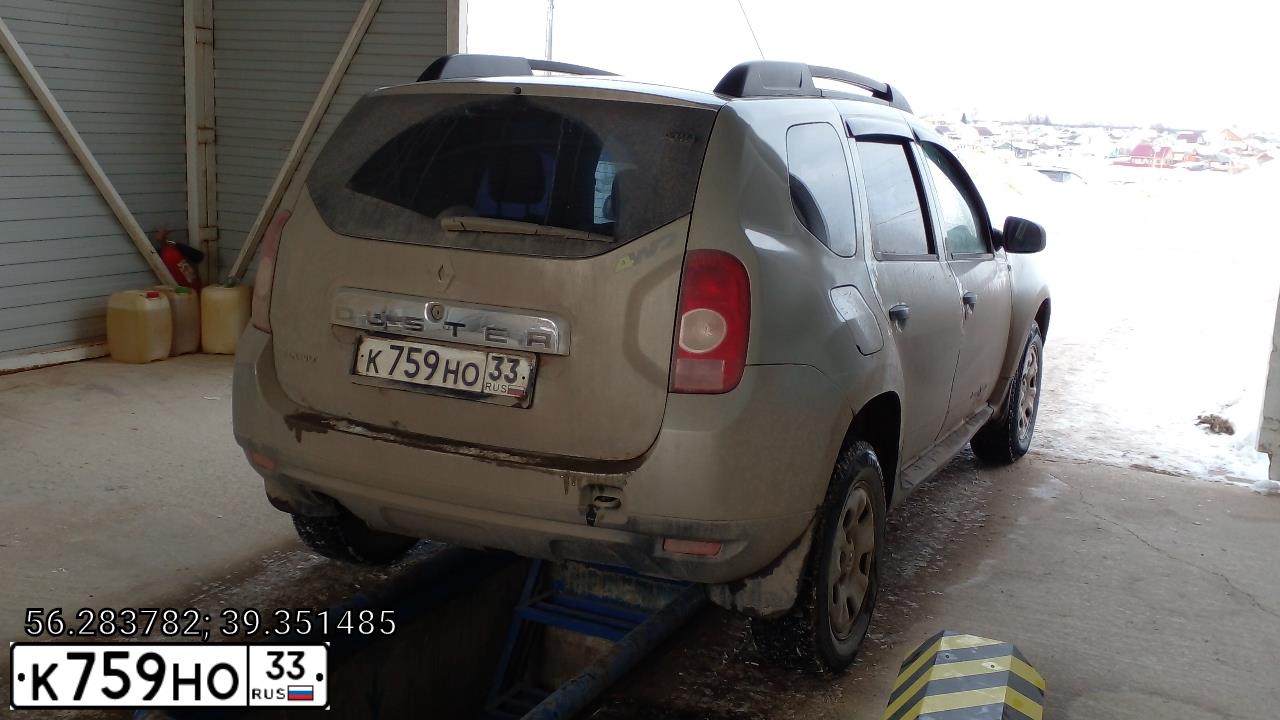 Фото автомобиля RENAULT DUSTER, 2013 — госномер К759НО33. Цвет: БЕЖЕВЫЙ