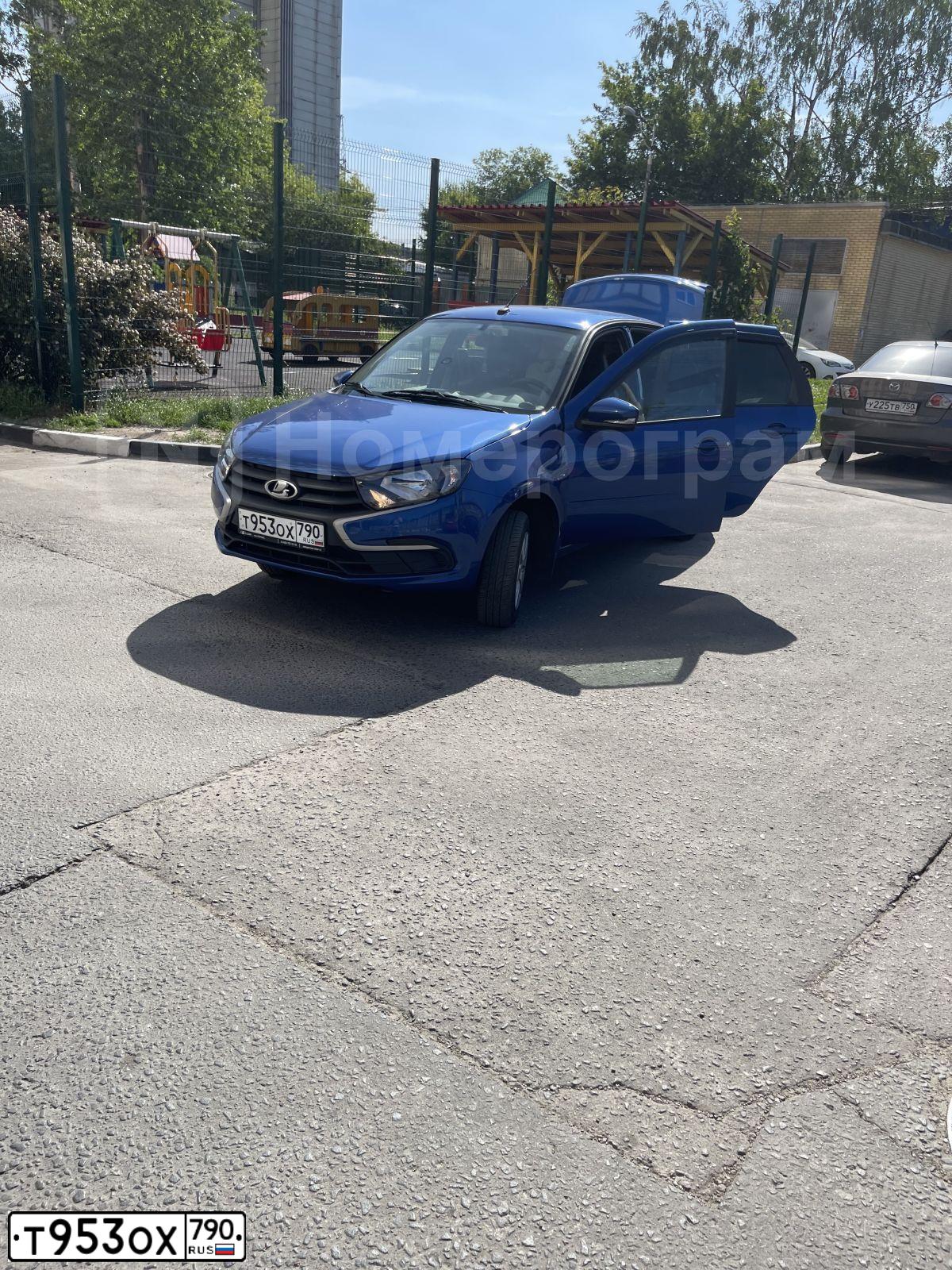 Фото автомобиля LADA GRANTA 219040, 2022 — госномер Т953ОХ790. Цвет: синий