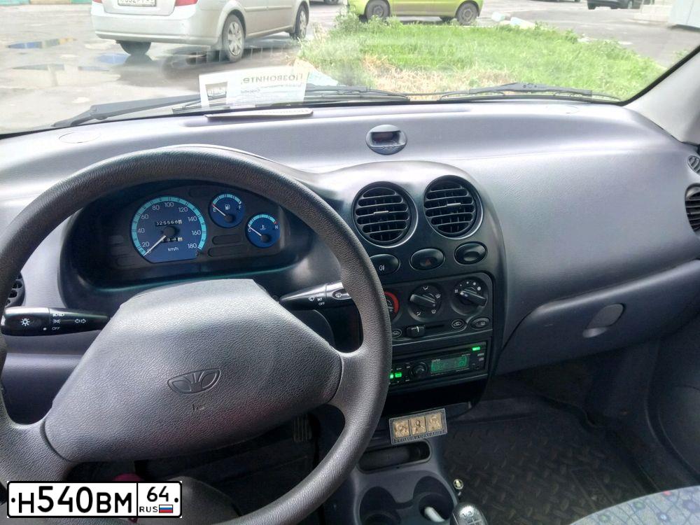 Фото автомобиля DAEWOO MATIZ, 2010 — госномер М784МТ164. Цвет: Серебристый