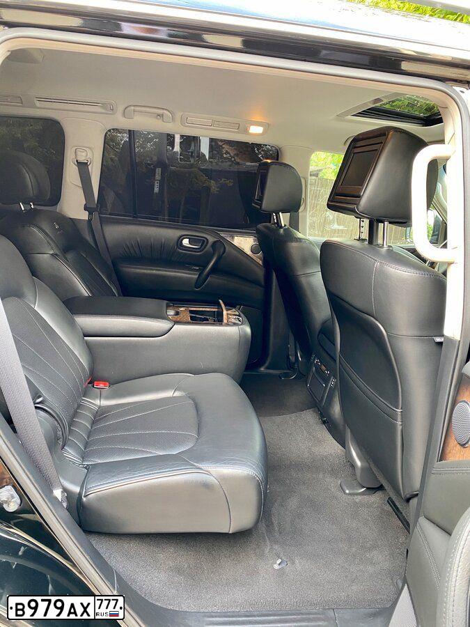 Фото автомобиля INFINITI QX80 /QX56/, 2013 — госномер Е699СЕ799. Цвет: ЧЕРНЫЙ