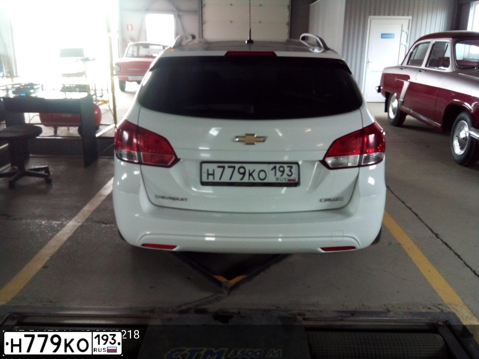 Фото автомобиля CHEVROLET CRUZE, 2014 — госномер М061ВР761. Цвет: Белый