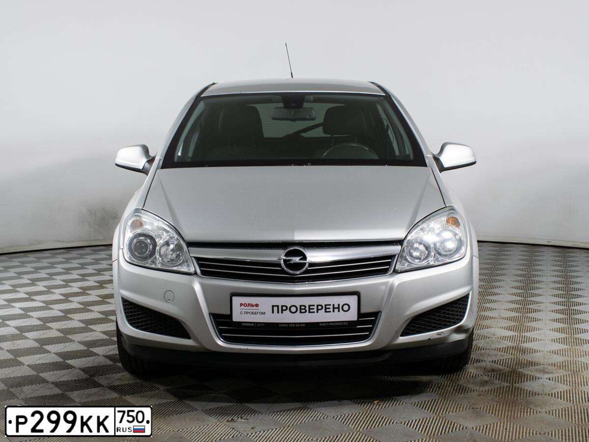 Фото автомобиля OPEL ASTRA, 2014 — госномер Е070ВА550. Цвет: СЕРЕБРИСТЫЙ