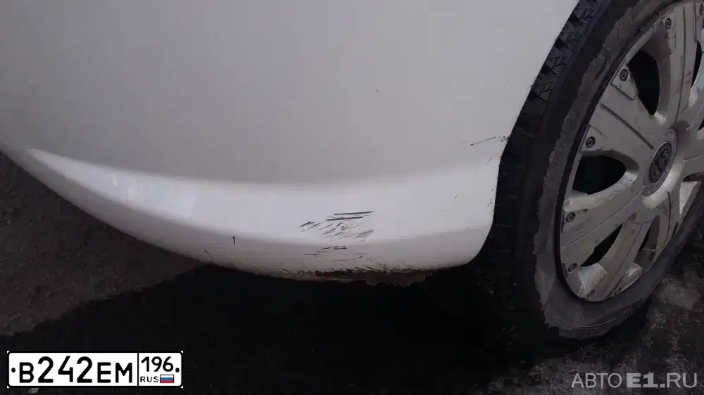 Фото автомобиля PEUGEOT 308, 2010 — госномер Р214ТХ96. Цвет: БЕЛЫЙ