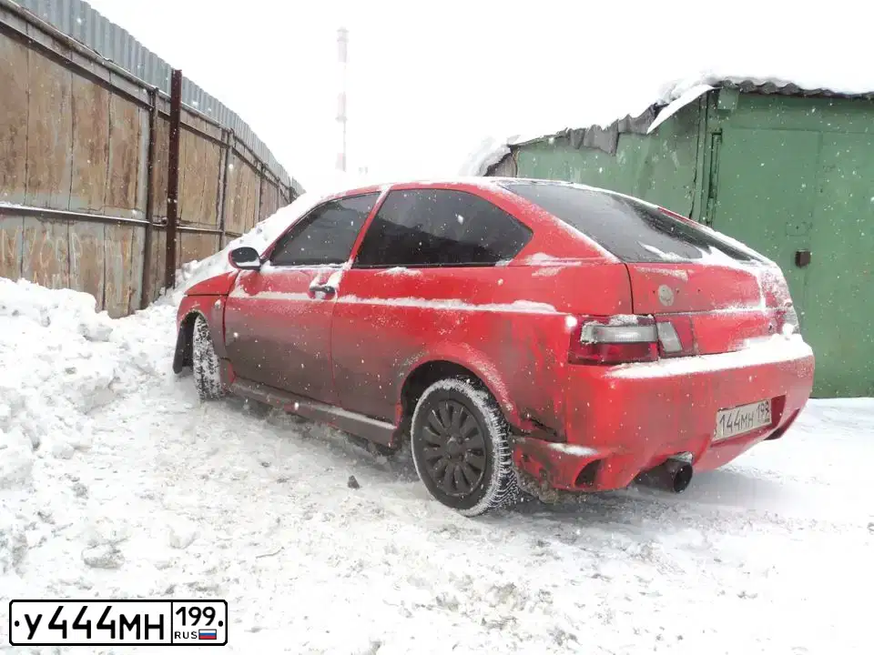 Фото автомобиля HYUNDAI TIBURON, 2003 — госномер М383КК197. Цвет: ЧЕРНЫЙ