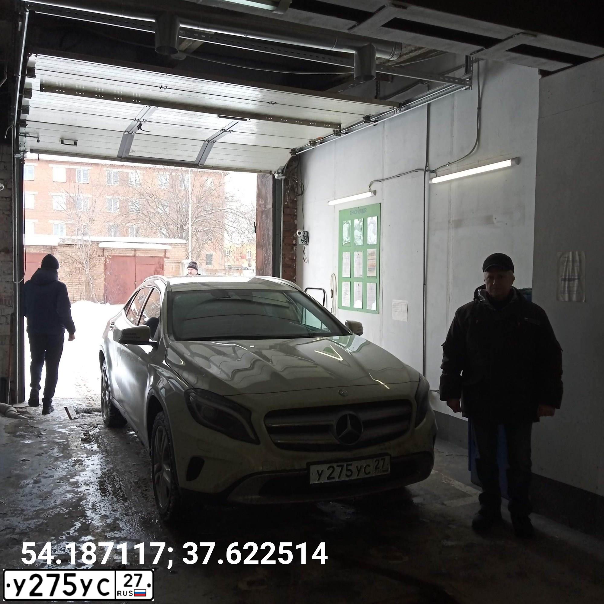Фото автомобиля MERCEDES GLA-KLASSE, 2016 — госномер Н141ТН27. Цвет: Белый
