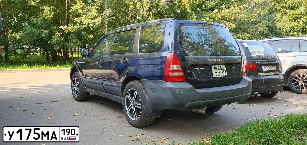 Фото автомобиля LADA 2170 PRIORA, 2013 — госномер С323РР18. Цвет: СВЕТЛО-СЕРЕБРИСТЫЙ МЕТАЛЛ