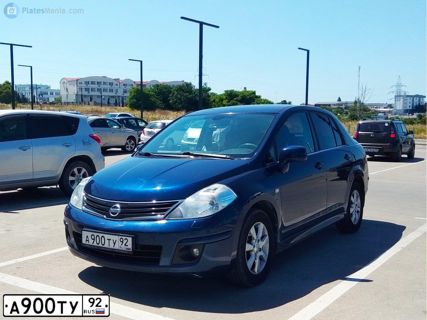 Фото автомобиля NISSAN TIIDA, 2010 — госномер А900ТУ92. Цвет: СИНИЙ ТЕМНЫЙ