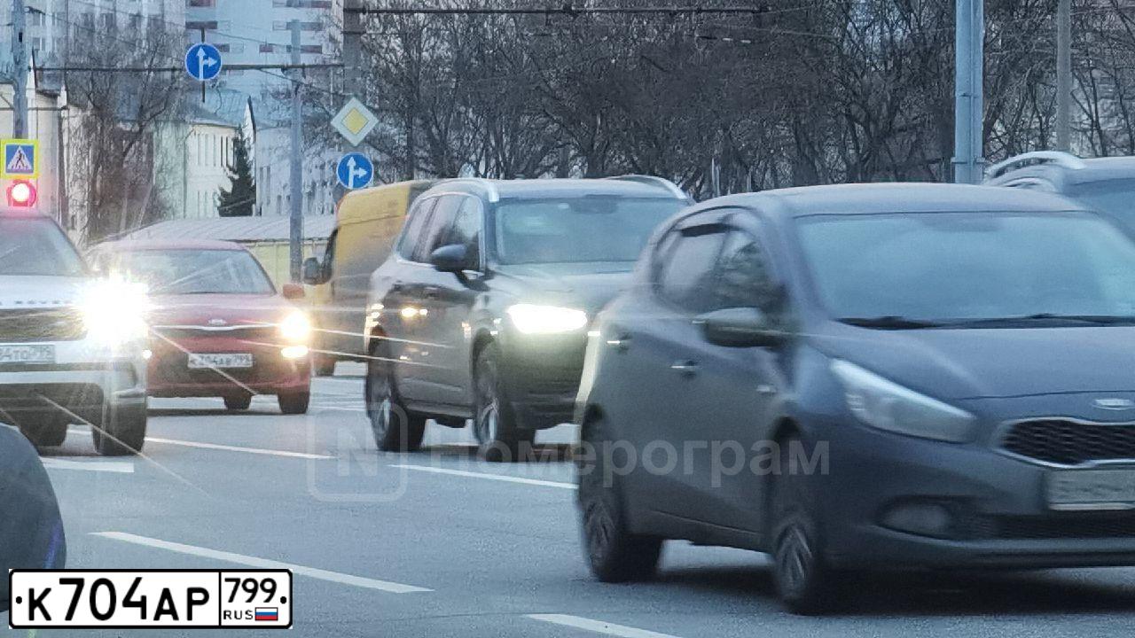 Фото автомобиля MAZDA CX-5, 2017 — госномер К704АР799. Цвет: Серый