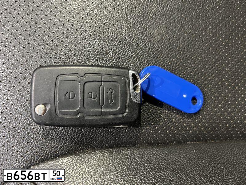 Фото автомобиля GEELY EMGRAND, 2013 — госномер М726ЕМ181. Цвет: Серый