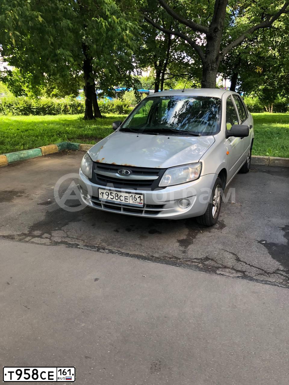 Фото автомобиля LADA 2190 GRANTA, 2013 — госномер Т958СЕ161. Цвет: СЕРЕБРИСТЫЙ