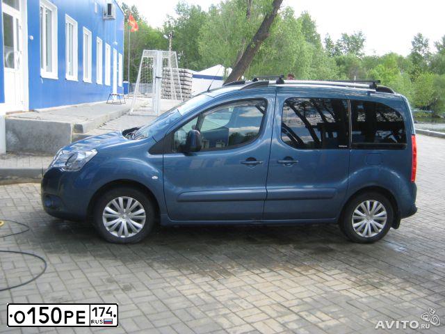 Фото автомобиля CITROEN BERLINGO, 2012 — госномер О150РЕ174. Цвет: ТЕМНО-ГОЛУБОЙ