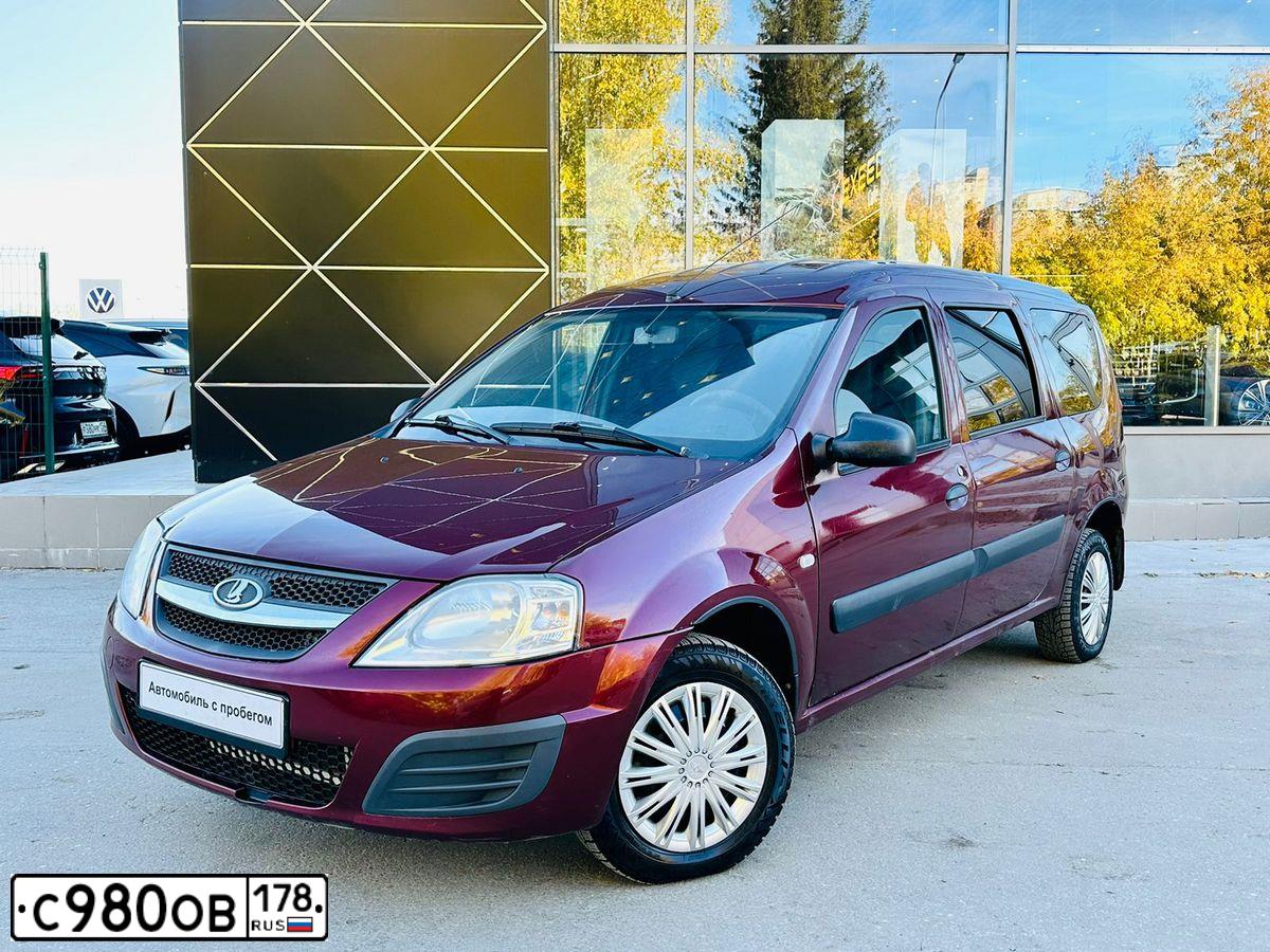Фото автомобиля LADA LARGUS, 2015 — госномер С980ОВ178. Цвет: Красный