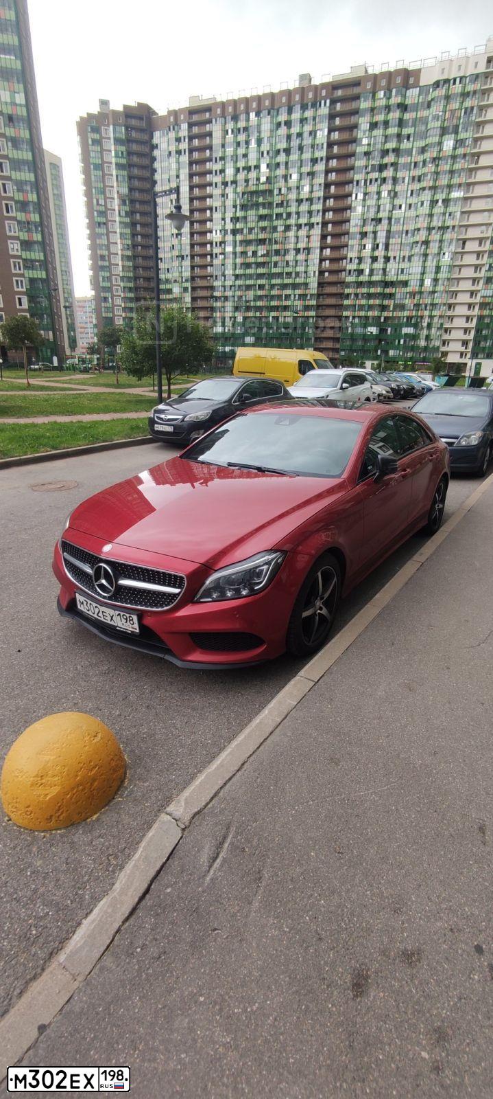 Фото автомобиля MERCEDES CLS-KLASSE, 2015 — госномер М302ЕХ198. Цвет: Красный